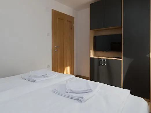 Daire Vidovic Tara Kaludjerske Bare